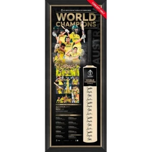 AUSTRALIA 2023 ICC WORLD CUP CHAMPIONS SIGNED FRAMED LIMITED EDITION CRICKET BAT - Picture 1 of 1