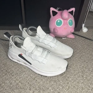 On Cloudeasy White/Black 76.98439 Women’s Size 8 - Picture 1 of 8