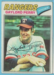 1977 Topps Gaylord Perry #152 Texas Rangers - Picture 1 of 2