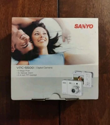 Sanyo VPC-S500 5.0 MP Zoom Compact Digital Camera  TESTED  - Image 1 of 4