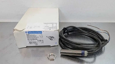 Telemecanique XS1 M12MA230 Inductive Proximity Sensor 2mm 24-240VAC - Image 1 of 3