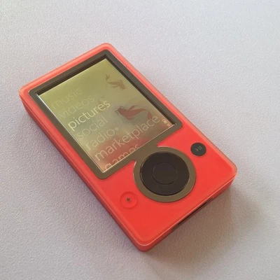 Microsoft Zune Nuevo 128GB SSD, Nueva Batería 3800mAh (Rojo + Negro) Foto 1 de 4
