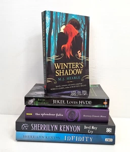 5x Mixed Author Paperback Bundle Paranormal Romance M.J Hearle Sherrilyn Kenyon - Picture 1 of 16
