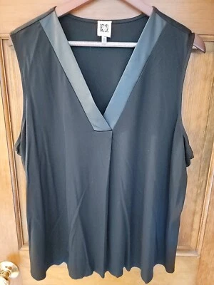 Top Anne Klein Talla XXL Cuello en V Sin Mangas Imitación Cuero Borde Negro Foto 1 de 4