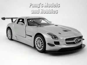 Mercedes-Benz SLS AMG GT3 1/24 Scale Diecast Model by Motormax - Silver - Picture 1 of 9