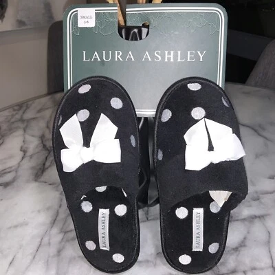 Zapatillas para mujer Laura Ashley a lunares bordadas suaves deslizaciones grises pequeñas #1920 Foto 1 de 4