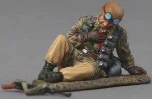THOMAS GUNN 2. WW DEUTSCHER FALLSCHIRMJÄGER FJ027C VERWUNDETER FALLSCHIRMJÄGER WÜSTE NEU IN VERPACKUNG - Bild 1 von 2