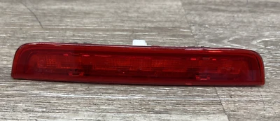 Lámpara de freno central de montaje alto Toyota Yaris 2014-2018 ASSY OEM pieza # 81570-0D152 Foto 1 de 4