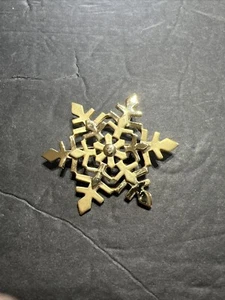Spilla spilla vintage Danecraft fiocco di neve tono oro Natale inverno lotto 224 - Foto 1 di 5