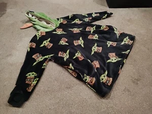 The Mandalorian Boys Oversized Blanket Hoodie, Baby Yoda Fleece Wearable Blanket - Picture 1 of 5