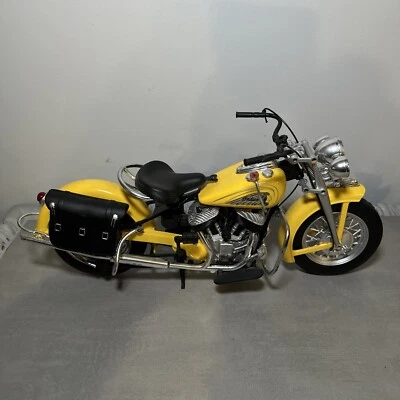 New Ray 1948 Indian Chief Motorcycle 1:6 Scale Custom Diecast Model Yellow - Image 1 of 4