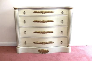 Bellissimamente dipinta cassettiera a 4 cassetti stile francese - Foto 1 di 12