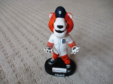 Detroit Tigers 2009 Paws Mascot Bobblehead Bobble SGA Comcast Rare  * Cover