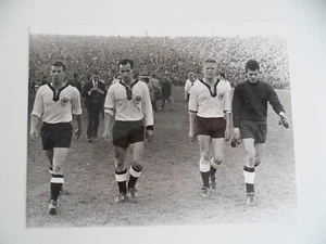 WM62 Deutschland-Schweiz Fahrian Haller Schäfer Koslowski DFB Pressebild N447 - Bild 1 von 1