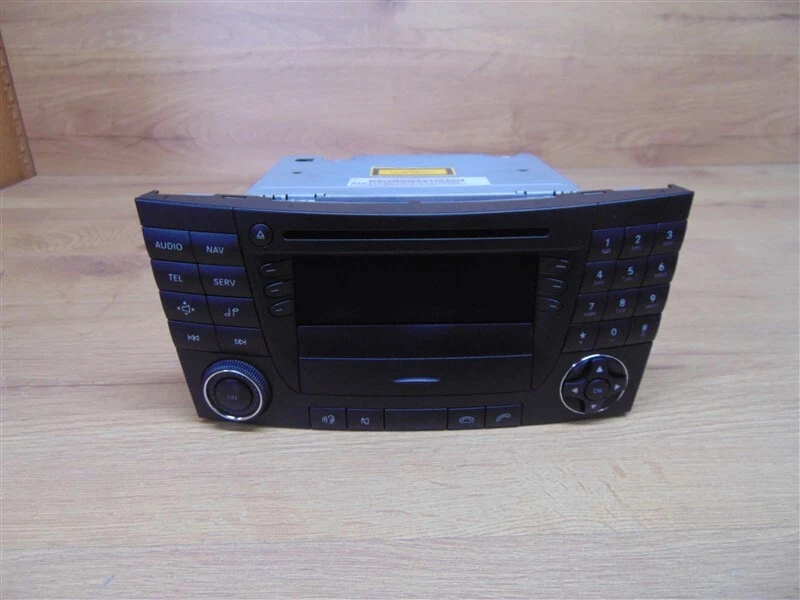 Brandneu Radio System Steuergerät Original Mercedes W211 - A2118702790 - Bild 1 von 1