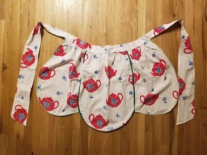 Vintage Half Apron Novelty TEAPOTS Print 1950s USA оne Size Petal Shape - Picture 1 of 4
