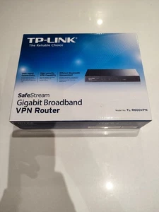 TP-Link SafeStream Gigabit Broadband VPN Router Model No. TL-R600VPN - Picture 1 of 8