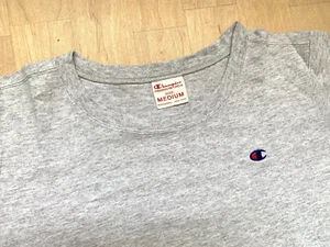 CHAMPION REVERSE WEAVE T-Shirt Grau Gr. M Fällt Kleiner Aus - Bild 1 von 6