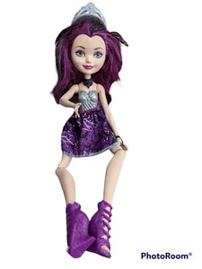 2013 Mattel Ever After High Raven Queen Fist Chapter - Picture 1 of 3