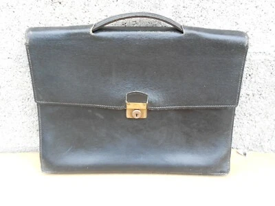 Sacoche ancienne en cuir - Photo 1/4