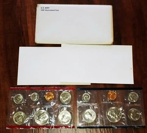 1981 P and D US Mint Uncirculated Set with Original Envelope - Picture 1 of 4