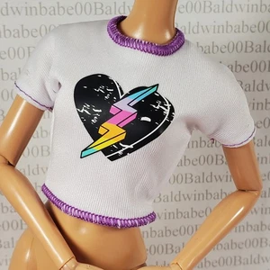 TOP ~SE ADAPTA A 11.5" HECHO PARA MOVER MUÑECA BLANCA CORAZÓN RELÁMPAGO FASHIONISTA BLUSA CAMISA - Imagen 1 de 9