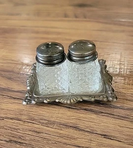 Mini piatto sale e pepe su vassoio vintage taglio vetro e argento made in Hong Kong - Foto 1 di 7