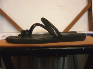 CROCS  BLACK "MIAMI" TOE LOOP SANDAL      WOMENS   Sz. 9    NWOB - Picture 1 of 4