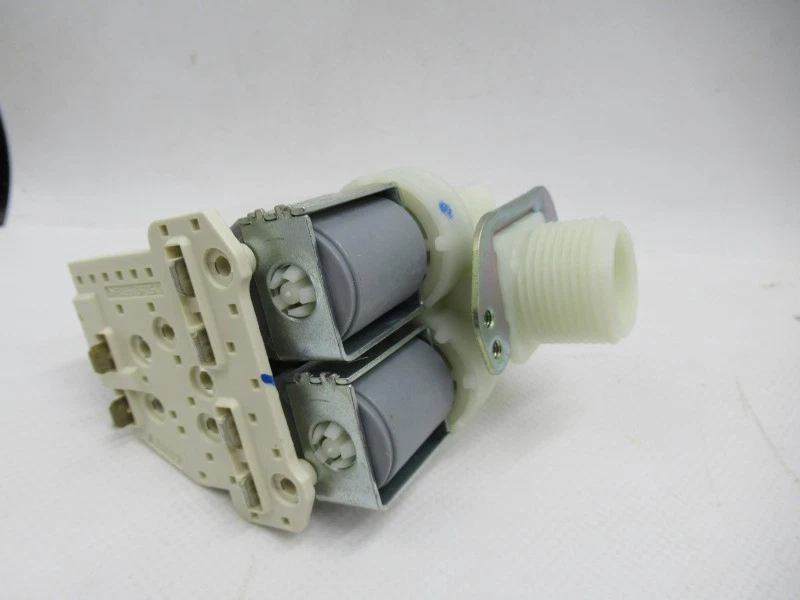Triple Valve Solenoid Valve Fits Miele Washing Machine 90° 11.5mm Ø 4035200 - Image 1 of 4