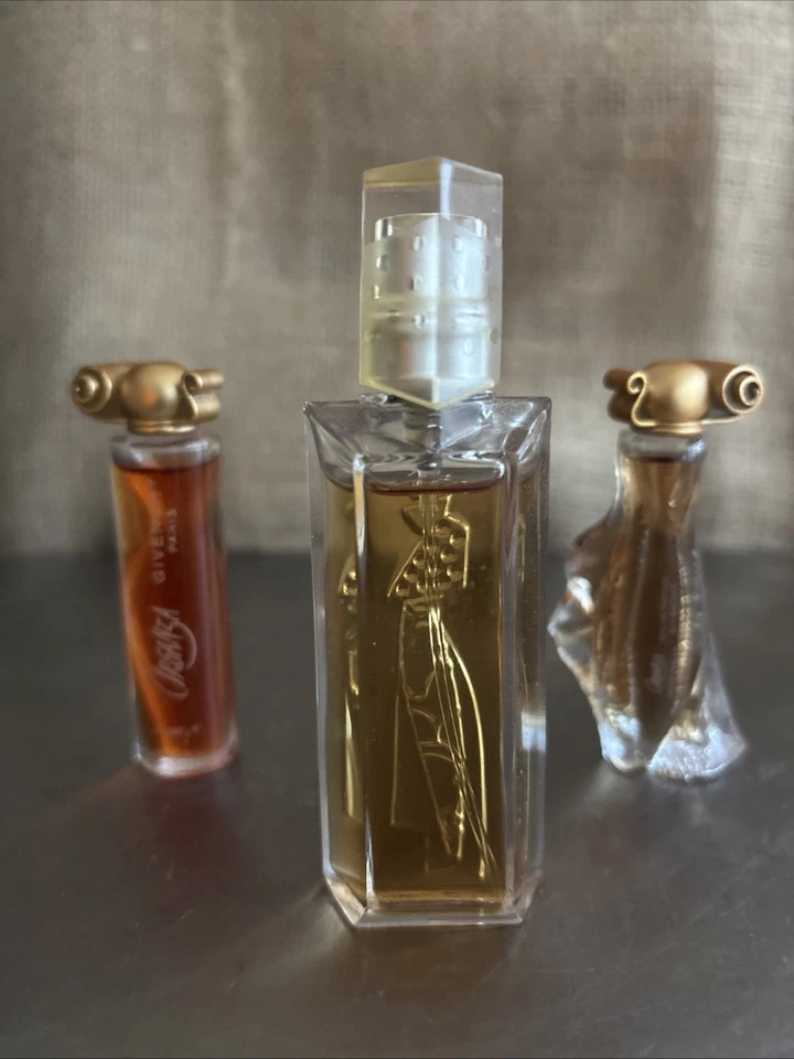 Hot Couture Collection Eau de Parfum Spray 0.5 fl oz y 2 Minis de Viaje Givenchy Foto 1 de 4