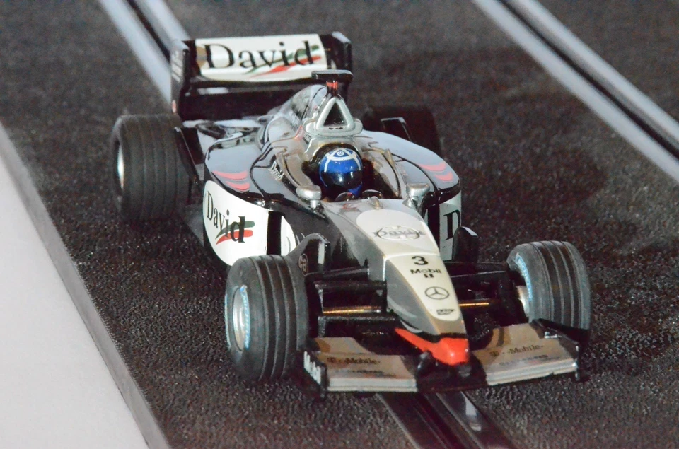 CARRERA Evolution 1:32 McLaren Mercedes F1 David Coulthard - Bild 1 von 4