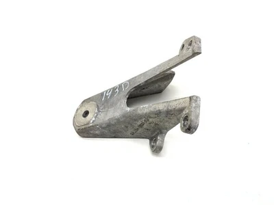 Jaguar XK8 - XKR 1999 Petrol 216kW Engine mounting bracket RF96JV6037AB MGM30395 - Image 1 of 4