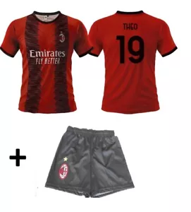 COMPLETO MILAN THEO HERNANDEZ 9 10 ANNI 2024 BAMBINO MAGLIETTA MAGLIA PANTALONE - Foto 1 di 1