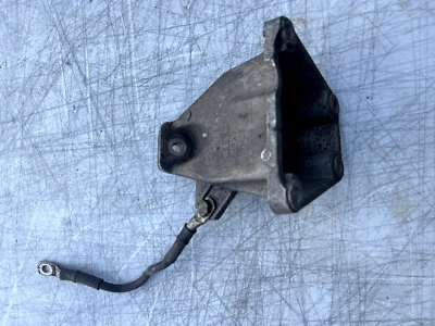 AUDI A4 1996 2,8 L MOTOR MONTAJE SOPORTE LADO DERECHO PASAJERO OEM Foto 1 de 4