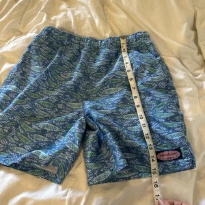 Vineyard Vines Boys XL (18) Blue Pink Shark Printed Chappy Swim Shorts 6” - Picture 1 of 5