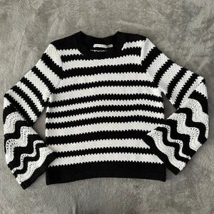 Maglione donna Alice + Olivia a righe testurizzato manica a campana GRANDE nero bianco - Foto 1 di 6