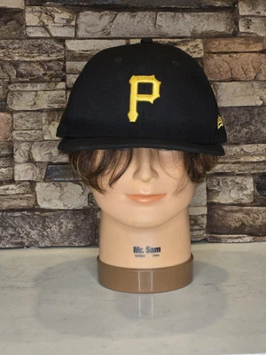 New Era Pittsburgh Pirates Fitted Hat 7 3/4 - Image 1 of 4