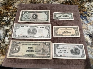 JAPANESE GOVERNMENT WWII PHILLIPINES : 1, 5, 10 PESOS, 1c 10c 50c CENTAVOS - Picture 1 of 5
