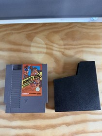 Nintendo NES Donkey Kong Classics Cart Game & Case FRA Entertainment System