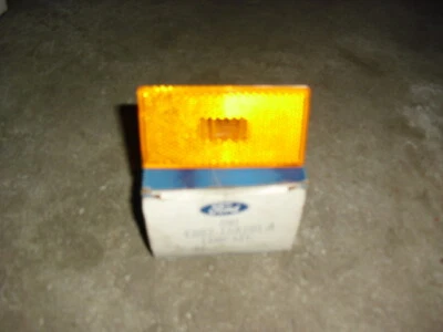 Lámpara marcadora lateral OEM 1980-83 Ford Fairmont Mercury Zephyr E0BZ-15A201-A NOS Foto 1 de 2