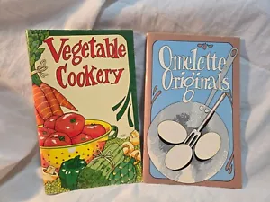 Lot of 2 Vintage Vegetable Cookery 1975 & Omelette Originals 1977 Irena Chalmers - Picture 1 of 9