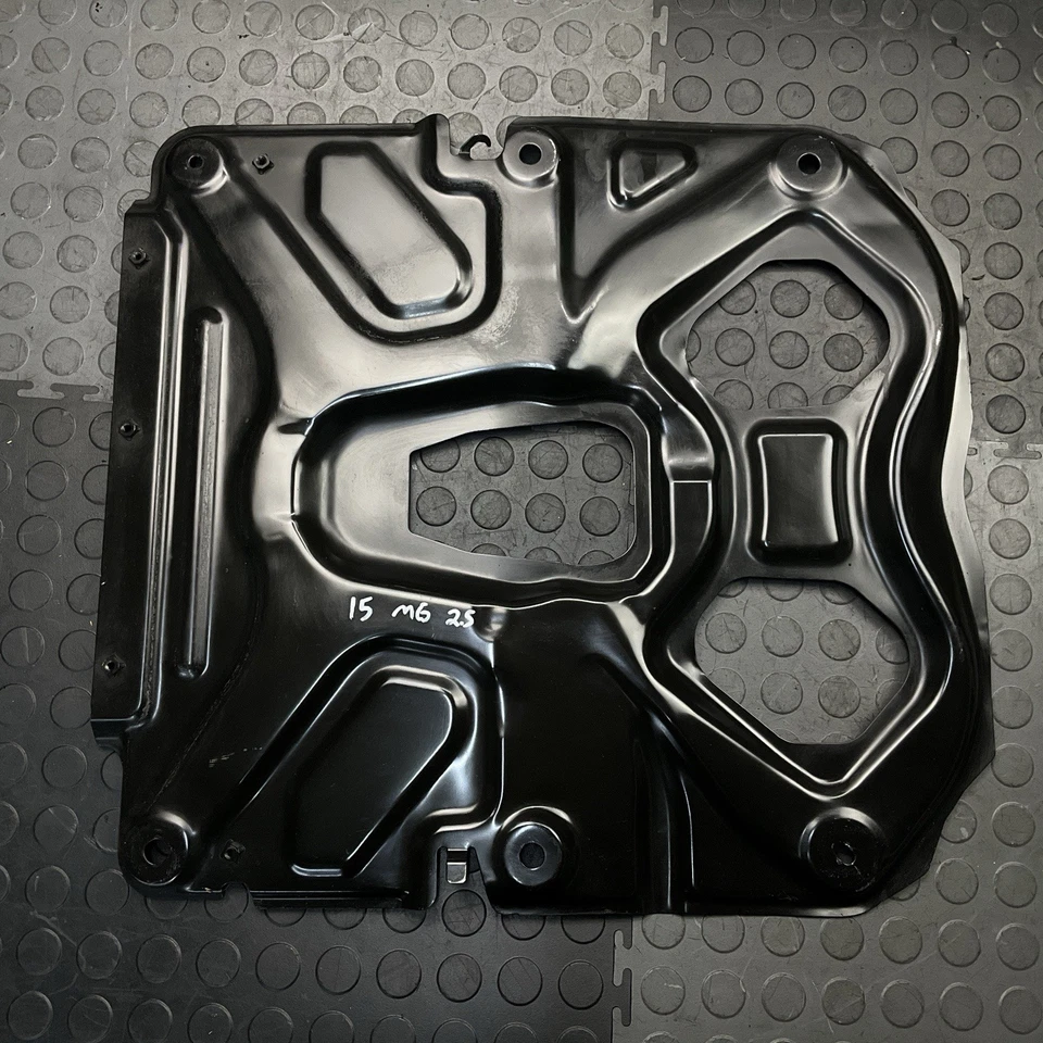 Mazda 6 2014-2017 debajo del motor protector contra salpicaduras cubierta bandeja OEM Foto 1 de 4