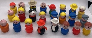 Vintage Fisher Price Little People Lot of 23 Figures + 1 Dog - Picture 1 of 8