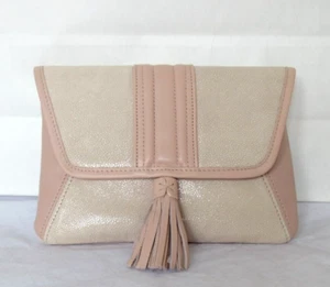 GiGi New York AVA NEU Leder Clutch Quaste Blush Shagreen - Bild 1 von 9