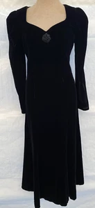 Vtg 80s 90s..CACHET BARL PROTAS GOTH VICTORIAN..LONG..BLACK..VELVET..DRESS..XS - Picture 1 of 5