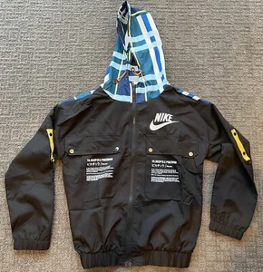 Nike Sportswear || XL Black - BRAND NEW - Picture 1 of 8