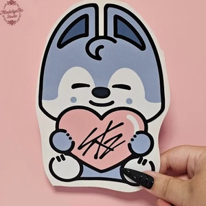 Kpop Animal-Inspired Vinyl Decal – Heart Sticker (Choose Character Design) - Bild 1 von 19