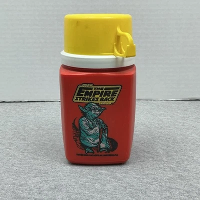 1980 Star Wars The Empire Strikes Back Yoda - Rojo 8 OZ Termo Tapa Amarilla Foto 1 de 4