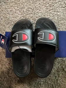 Neu Champion kleine Jungen schwarz weiß scharlachrot Mega Pantoletten Sandale Größe 13 - Bild 1 von 2