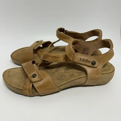 Taos Wedge Sandals Women's 10-10.5/41 Tan Leathe Gladiator Strappy ComfortCasual - Image 1 of 4